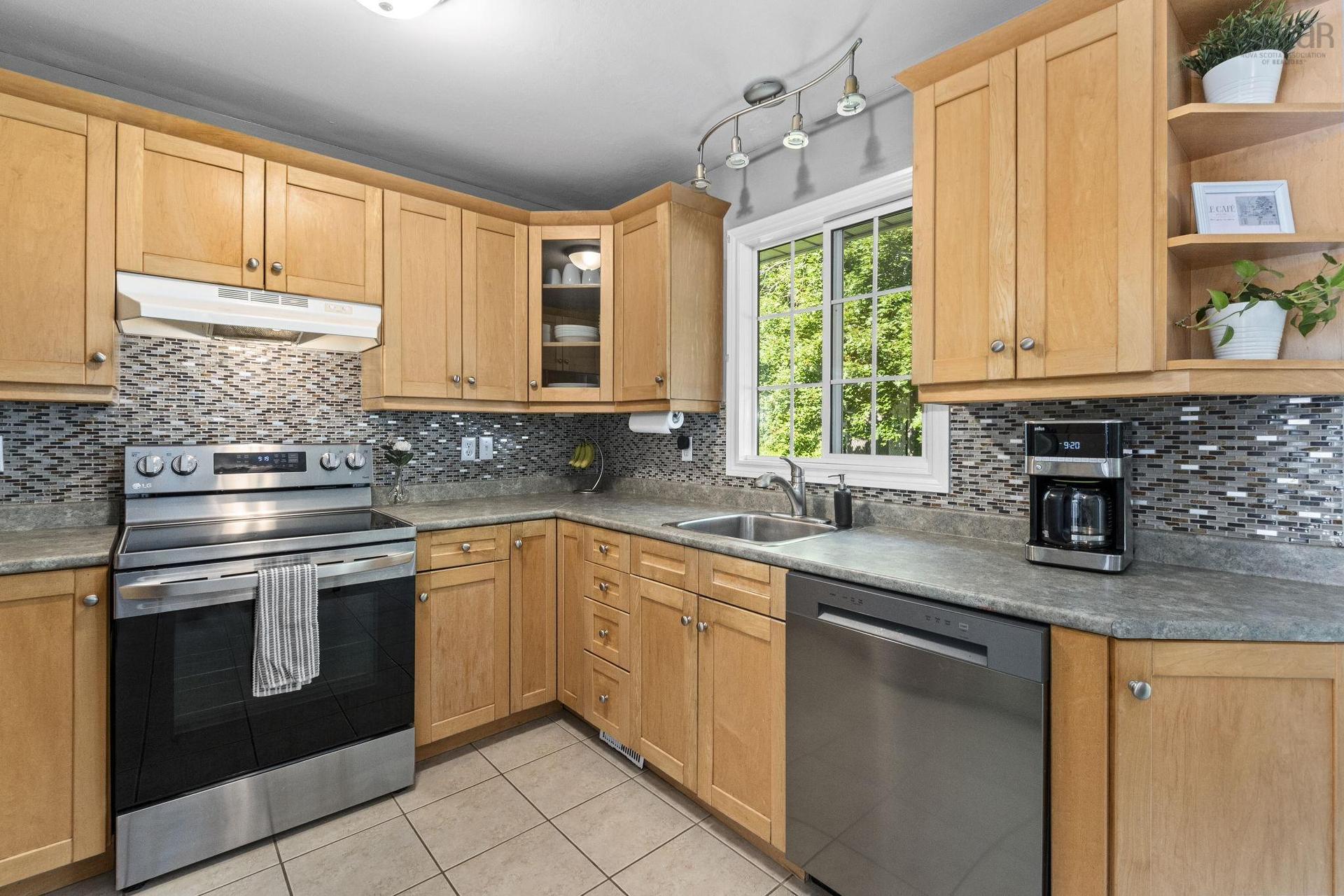 42 Paxton Drive, Cole Harbour, NS - Indoor Photo Showing Kitchen