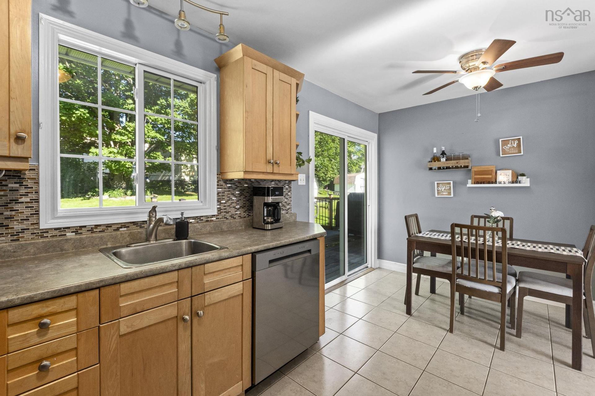 42 Paxton Drive, Cole Harbour, NS - Indoor Photo Showing Kitchen