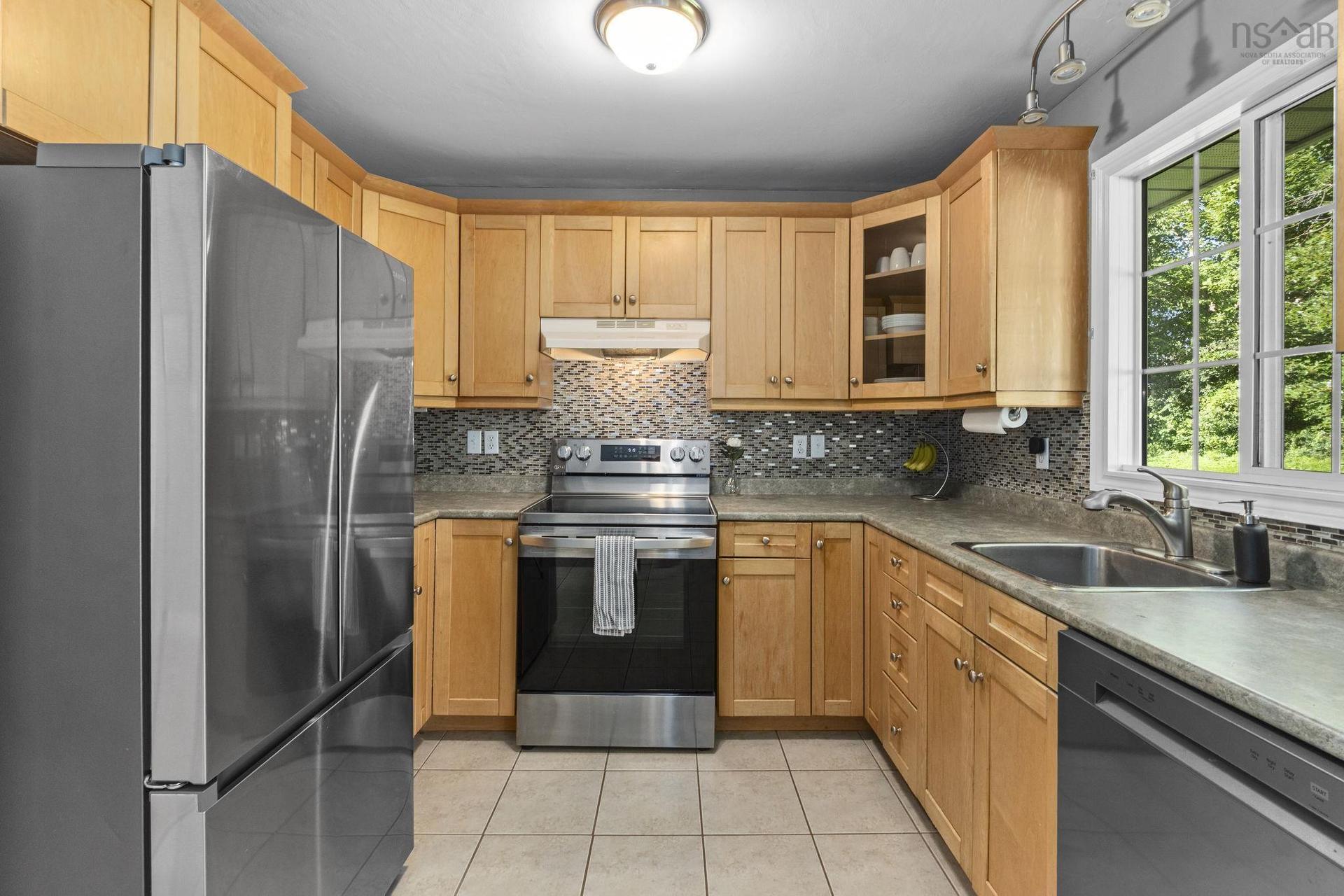 42 Paxton Drive, Cole Harbour, NS - Indoor Photo Showing Kitchen