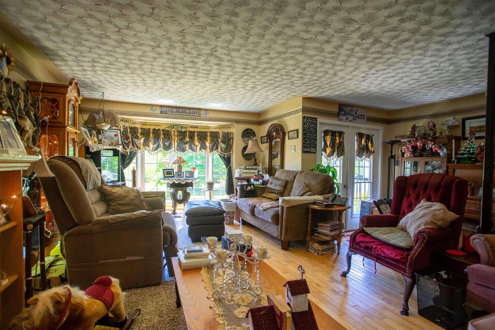 6536 Highway 340, Weymouth, NS - Indoor Photo Showing Living Room