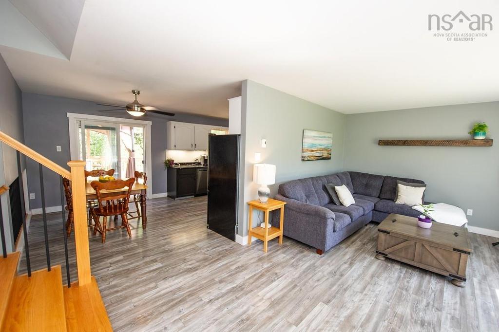 46 Franklin Drive, Truro Heights, NS - Indoor Photo Showing Living Room