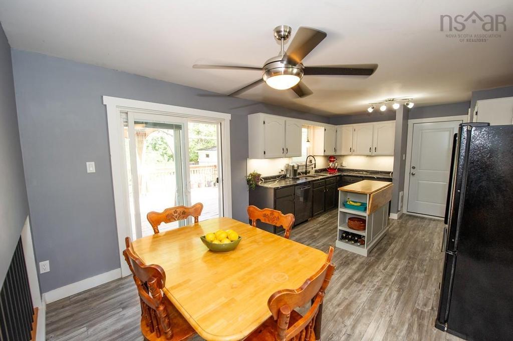 46 Franklin Drive, Truro Heights, NS - Indoor Photo Showing Dining Room