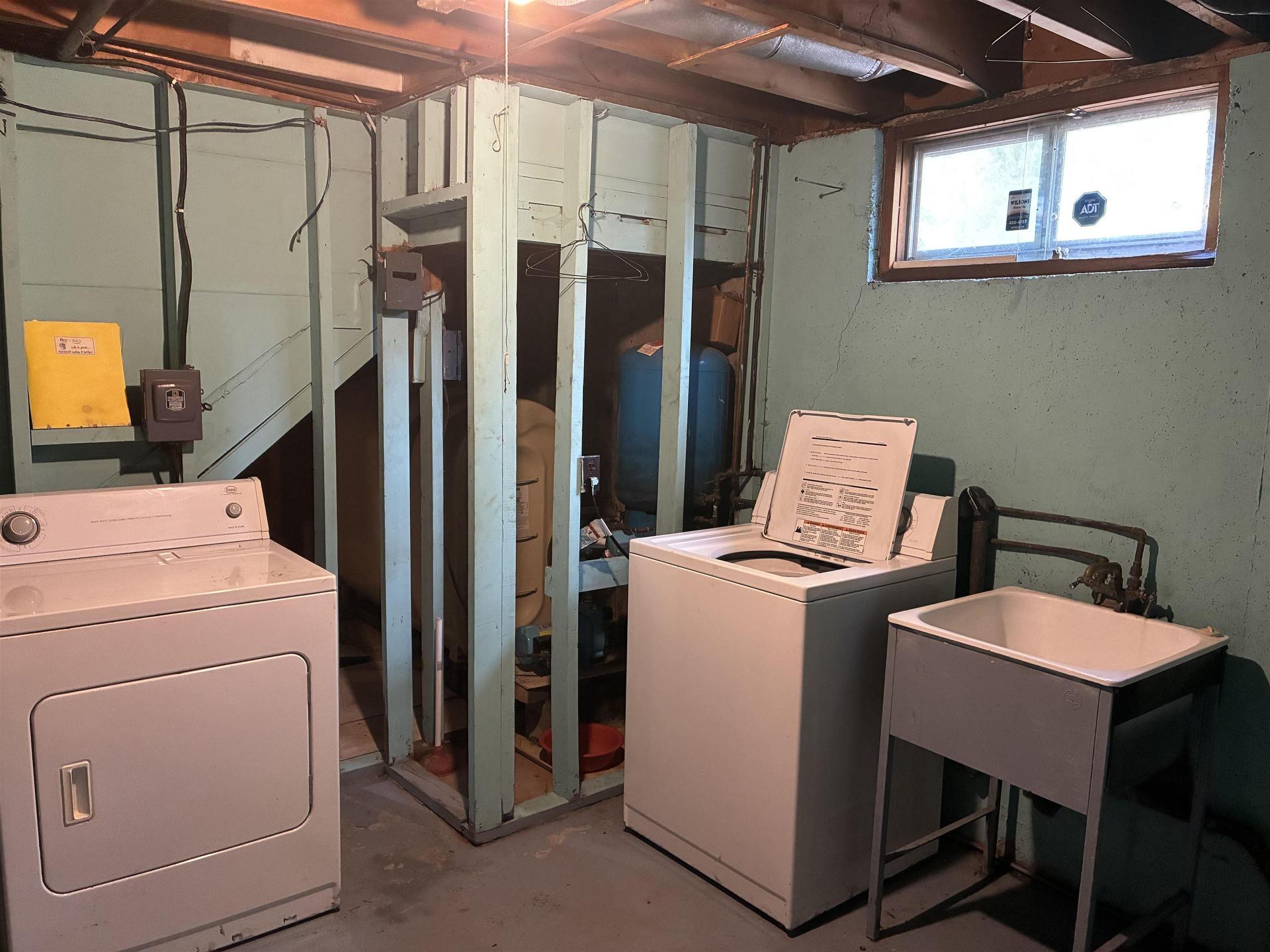 85 Brookside Branch Road, Brookside, NS - Indoor Photo Showing Laundry Room