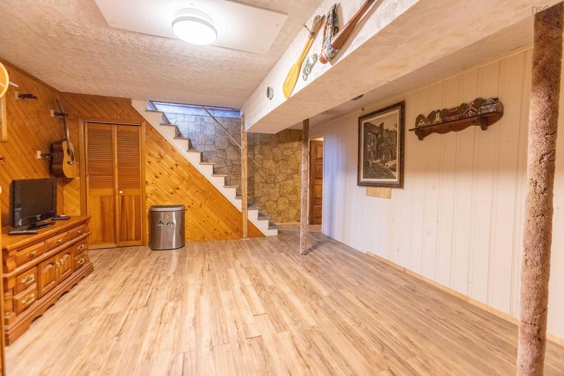 75 Willow Street, Amherst, NS - Indoor Photo Showing Other Room