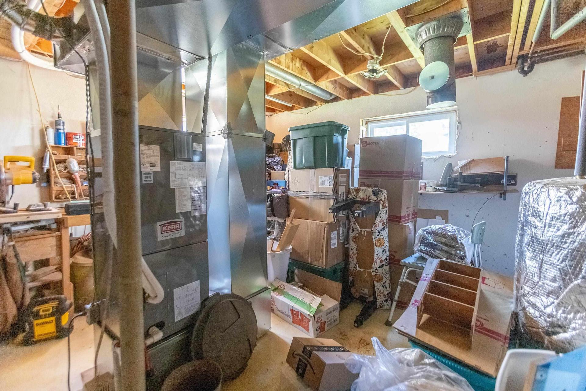 75 Willow Street, Amherst, NS - Indoor