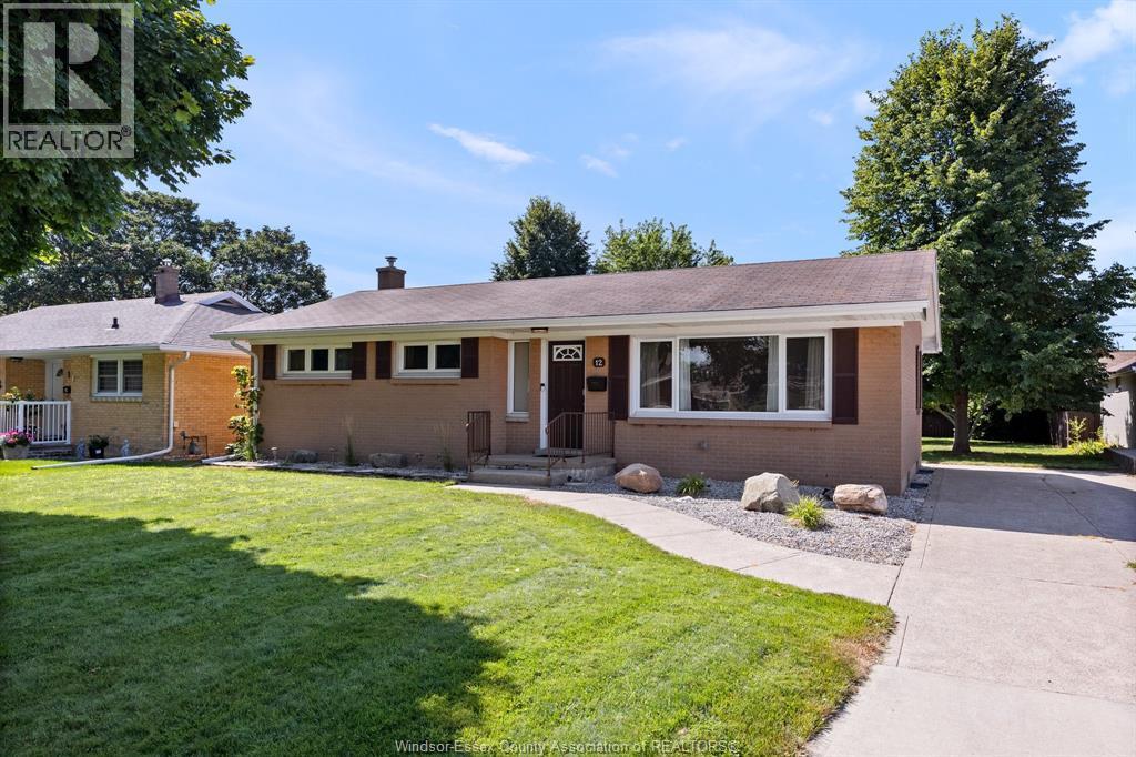 12 Gladstone, Leamington, ON - Outdoor With Facade