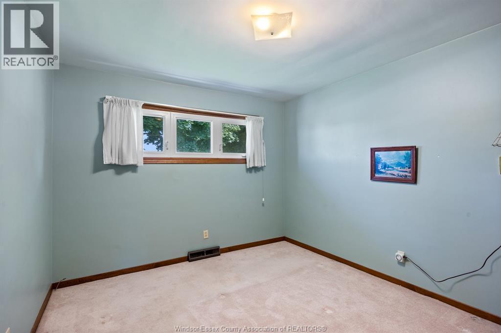 12 Gladstone, Leamington, ON - Indoor Photo Showing Other Room