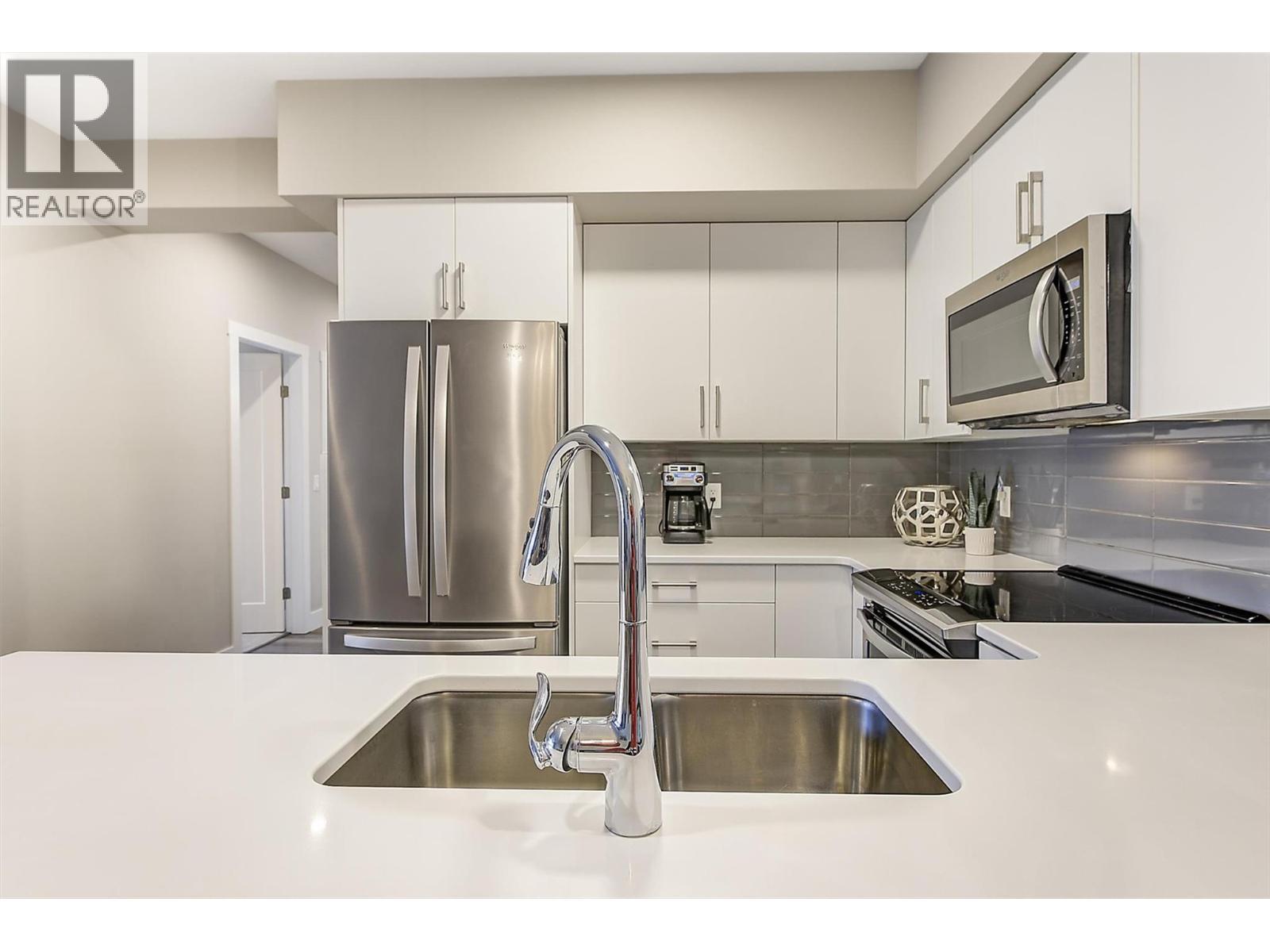 3090 Burtch Road Unit# 201, Kelowna, BC - Indoor Photo Showing Other Room