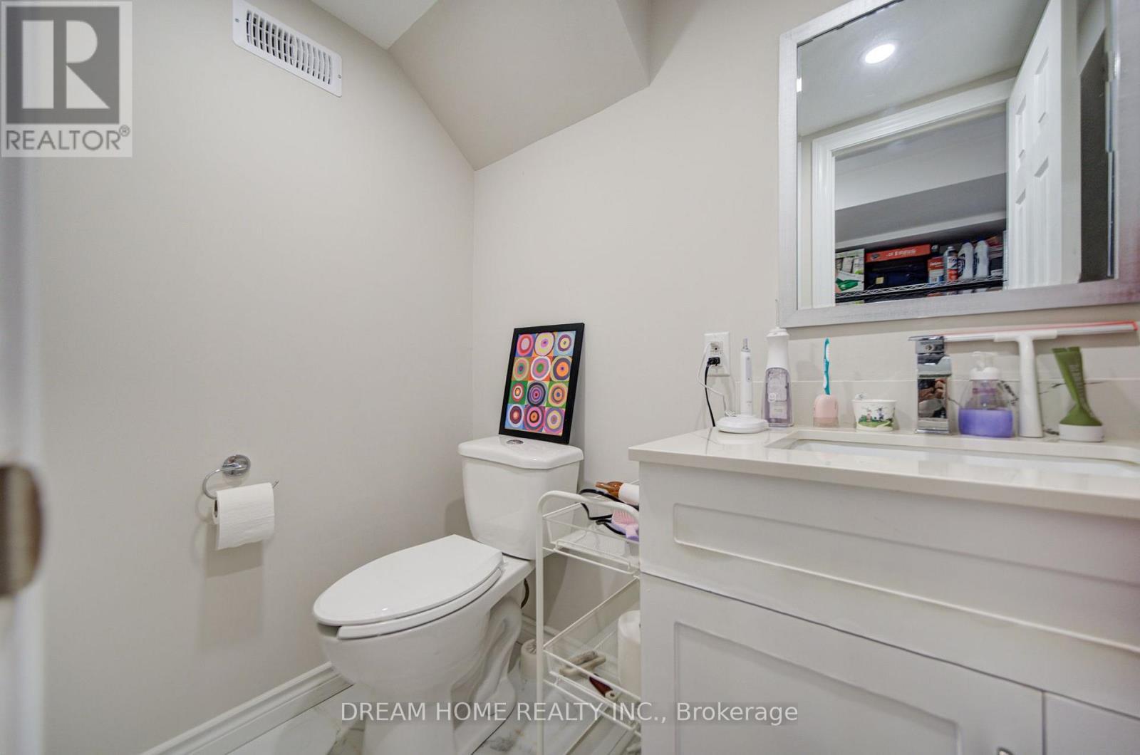 1323 Shamir Crescent, Mississauga, ON - Indoor Photo Showing Bathroom