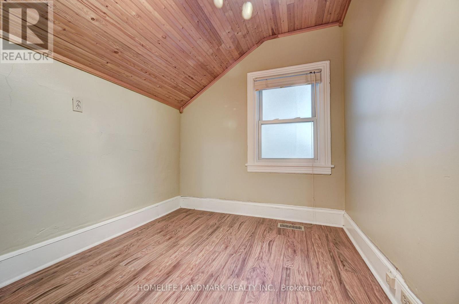 2174 New Street, Burlington, ON - Indoor Photo Showing Other Room