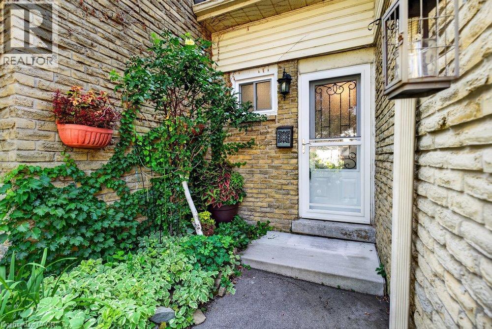 100 Quigley Road Unit# 85, Hamilton, ON - Outdoor