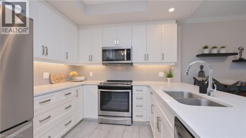 1878 GORDON Street Unit# 809  Guelph, ON N1L 0P4
