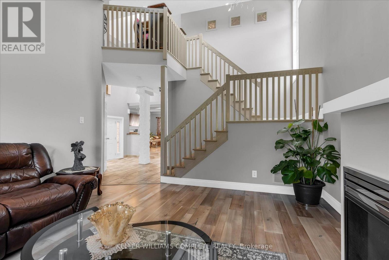 847 West 5Th Street, Hamilton, ON - Indoor