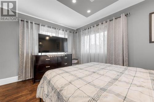 847 West 5Th Street, Hamilton, ON - Indoor Photo Showing Bedroom