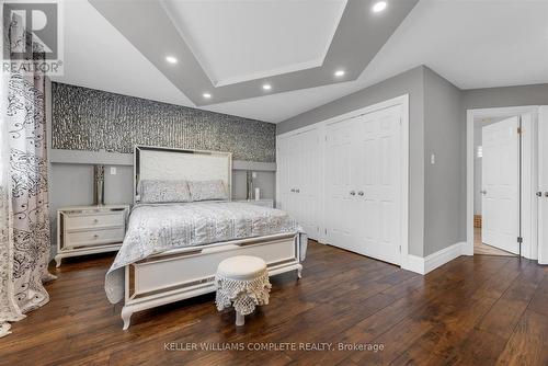 Primary Bedroom - 847 West 5Th Street, Hamilton, ON - Indoor Photo Showing Bedroom