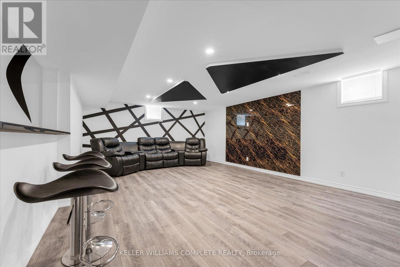Recreation Room - 847 West 5Th Street, Hamilton, ON - Indoor Photo Showing Other Room