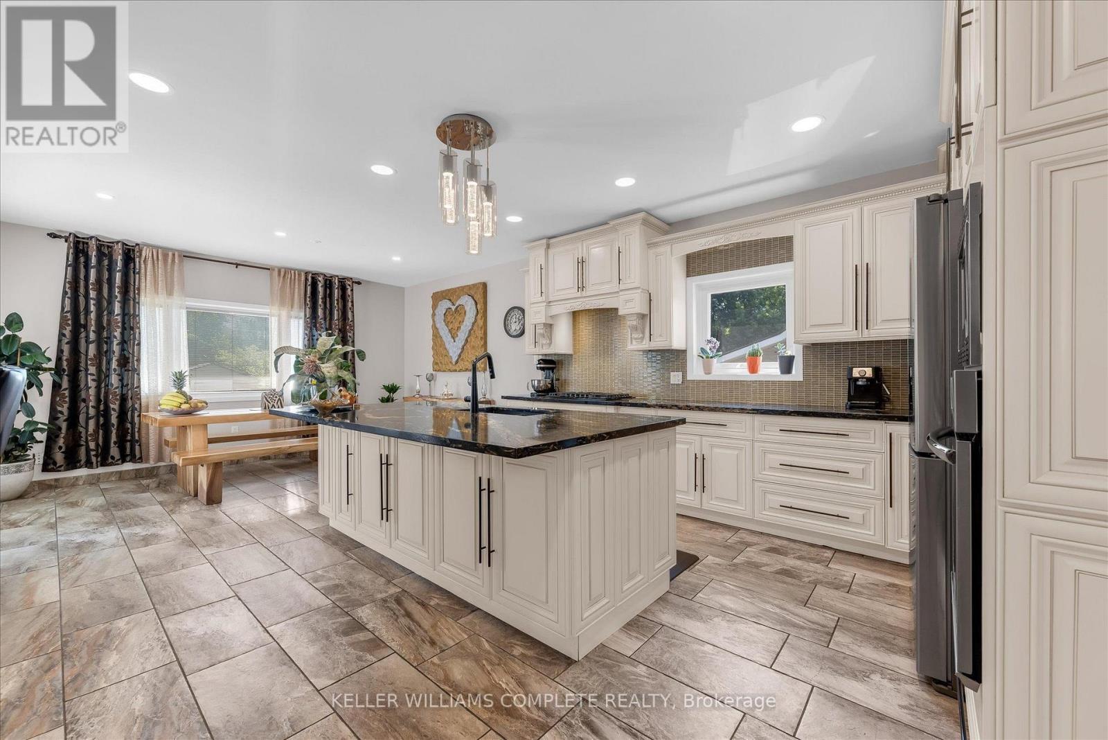 Eat-in Kitchen with large Island - 847 West 5Th Street, Hamilton, ON - Indoor Photo Showing Kitchen With Upgraded Kitchen