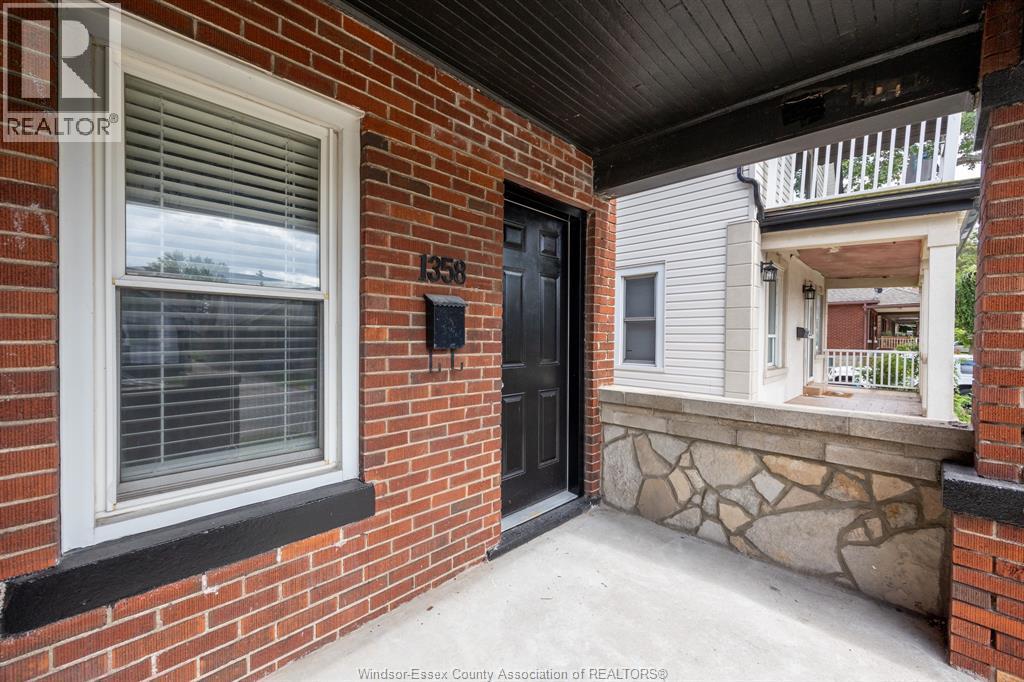 1358 Pierre Unit# Upper, Windsor, ON - Outdoor With Exterior