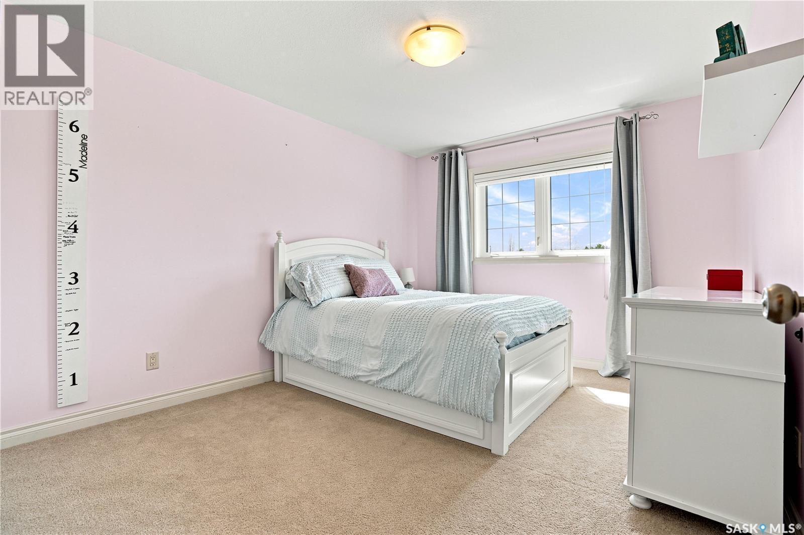 718 Brookhurst Lane, Saskatoon, SK - Indoor Photo Showing Bedroom
