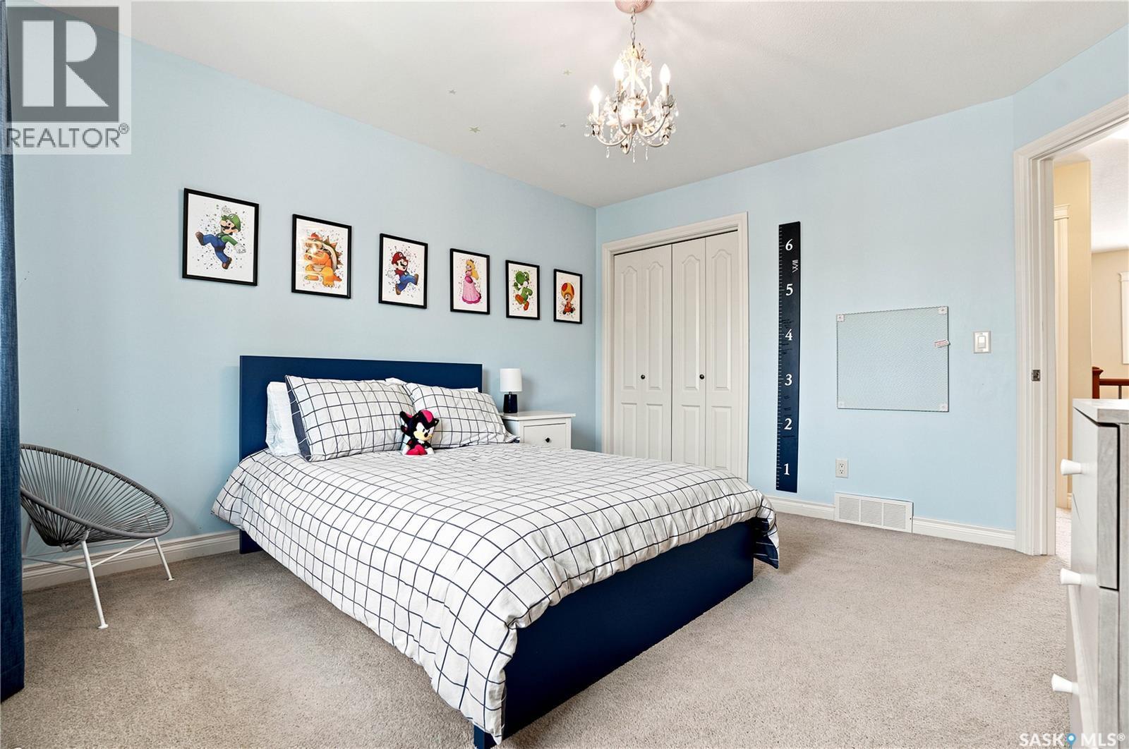 718 Brookhurst Lane, Saskatoon, SK - Indoor Photo Showing Bedroom