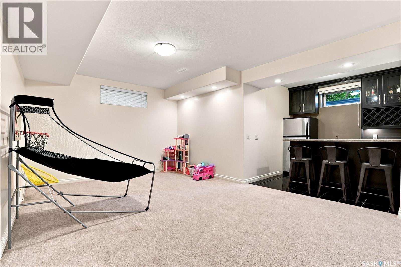 718 Brookhurst Lane, Saskatoon, SK - Indoor Photo Showing Other Room