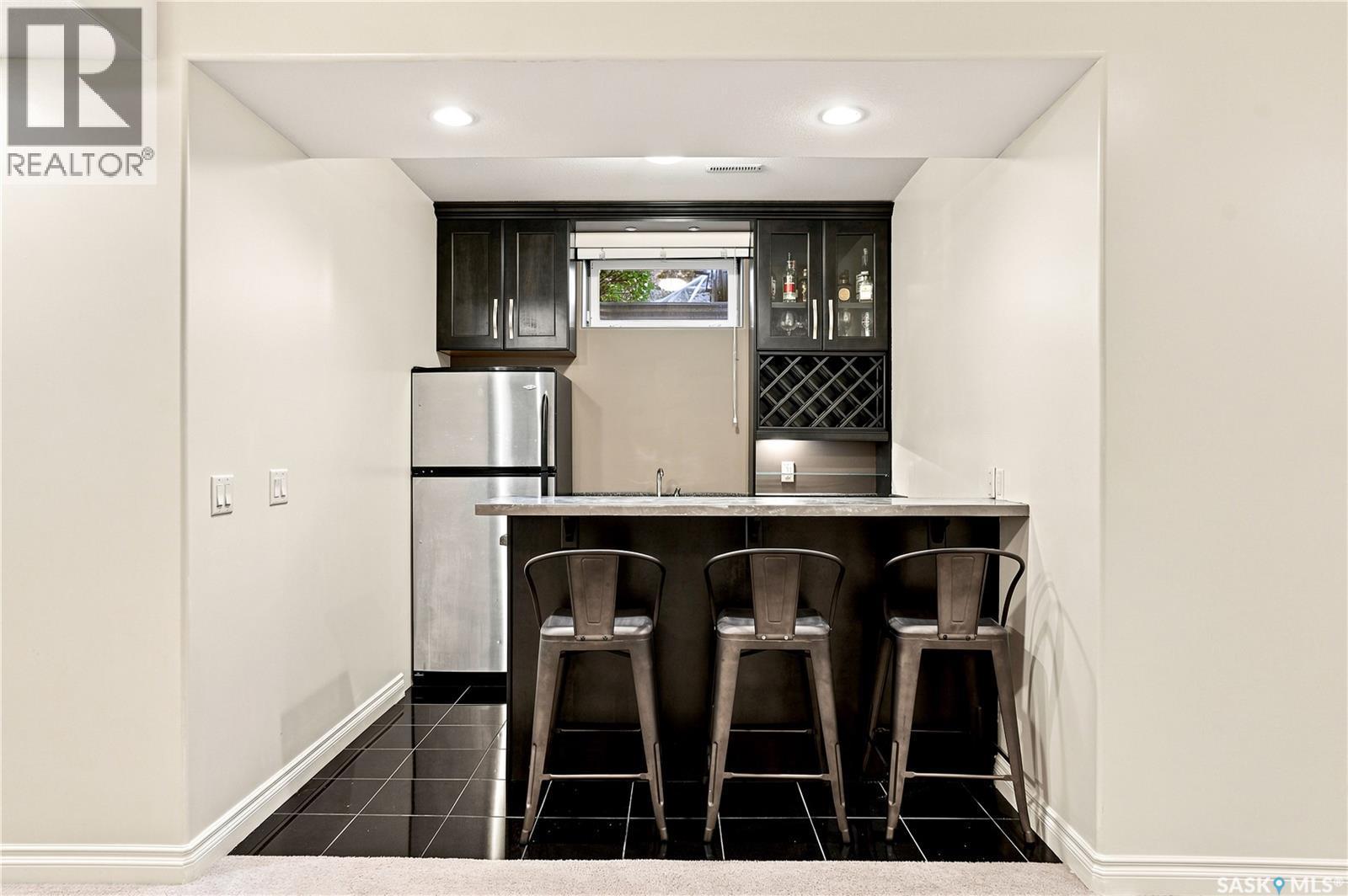 718 Brookhurst Lane, Saskatoon, SK - Indoor