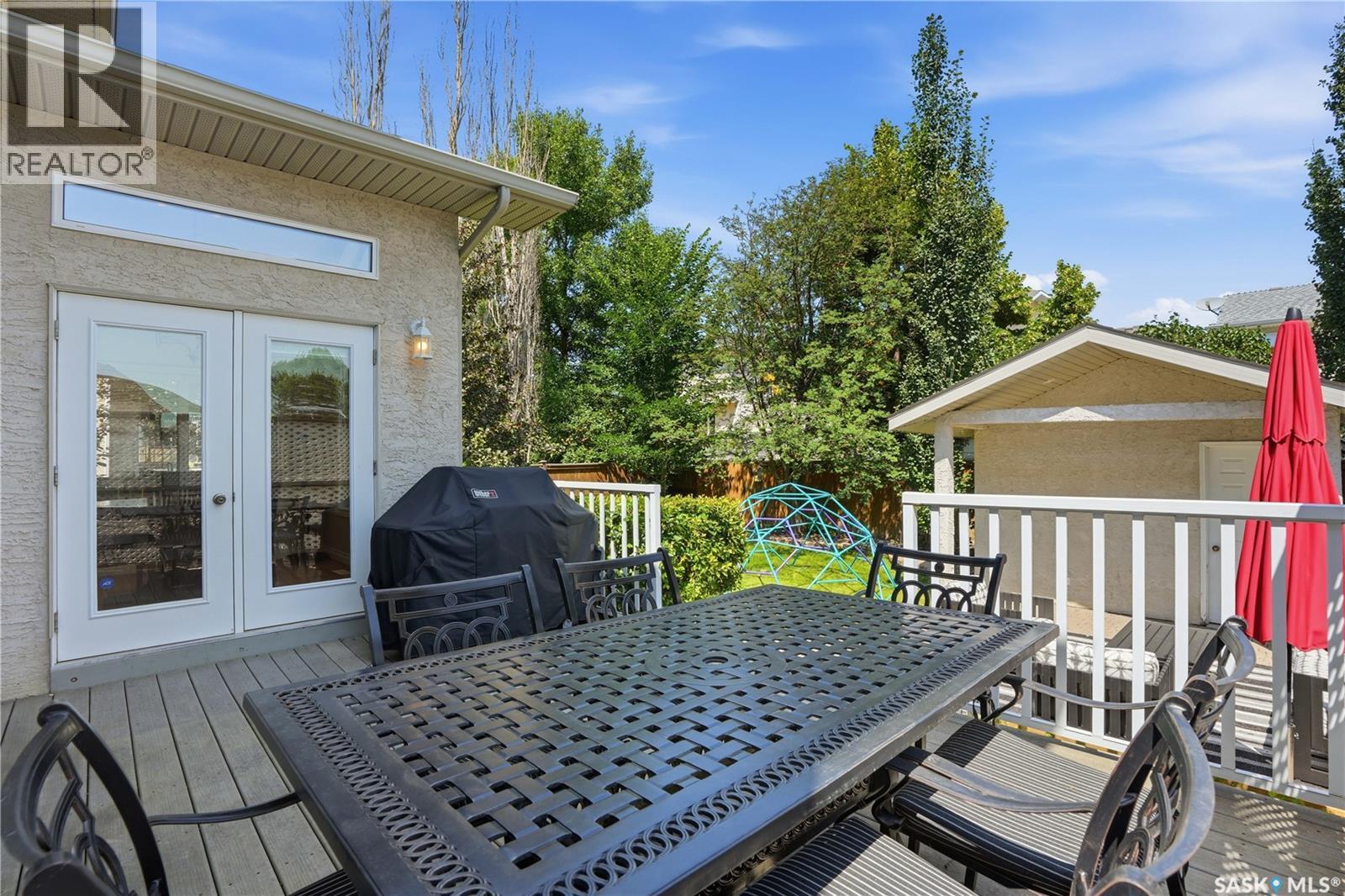718 Brookhurst Lane, Saskatoon, SK - Outdoor With Deck Patio Veranda With Exterior