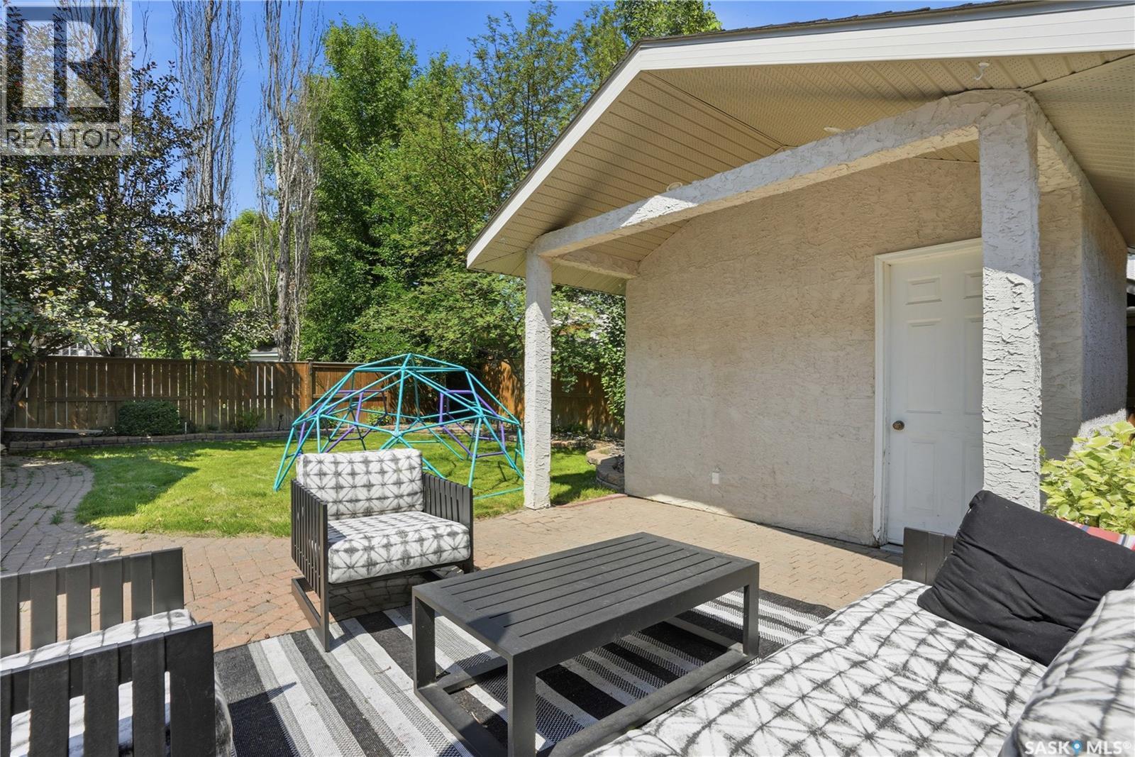 718 Brookhurst Lane, Saskatoon, SK - Outdoor With Deck Patio Veranda