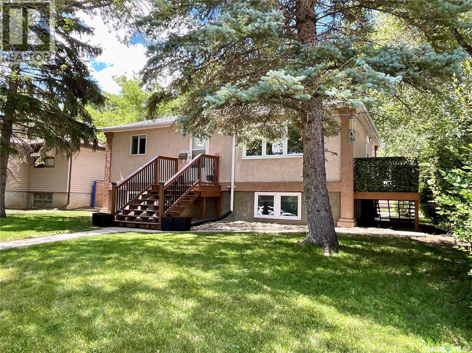 2700 Mcara Street, Regina, SK - Outdoor