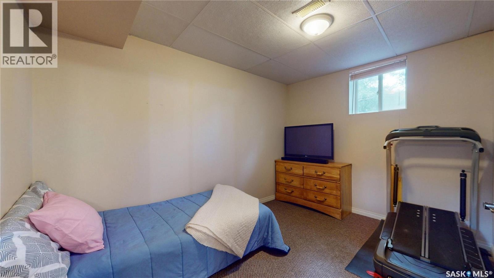 2700 Mcara Street, Regina, SK - Indoor Photo Showing Bedroom