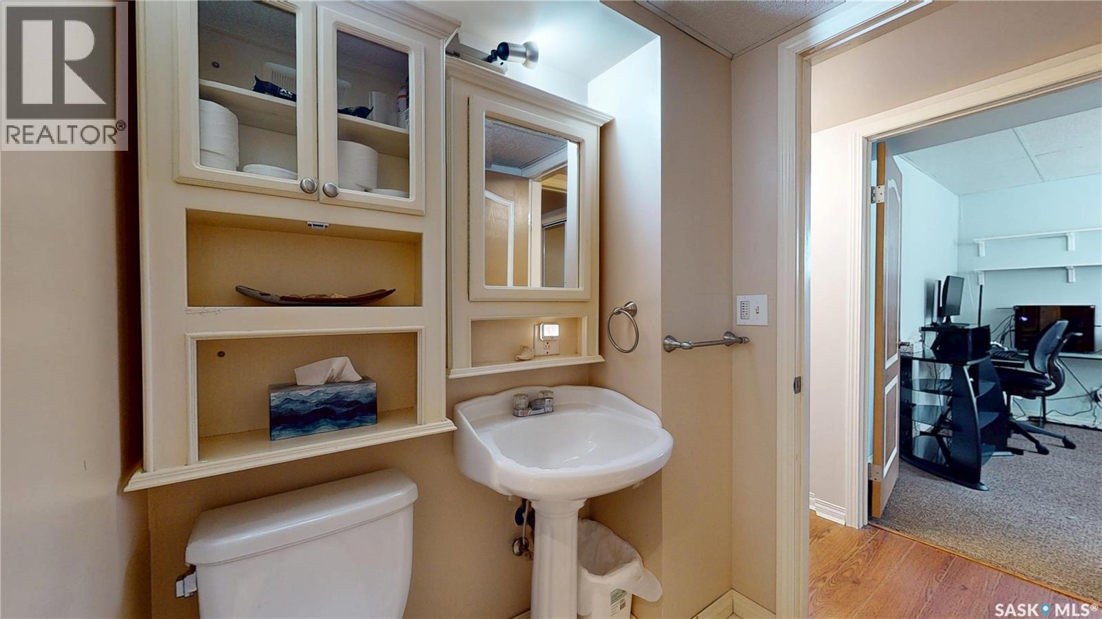 2700 Mcara Street, Regina, SK - Indoor Photo Showing Bathroom