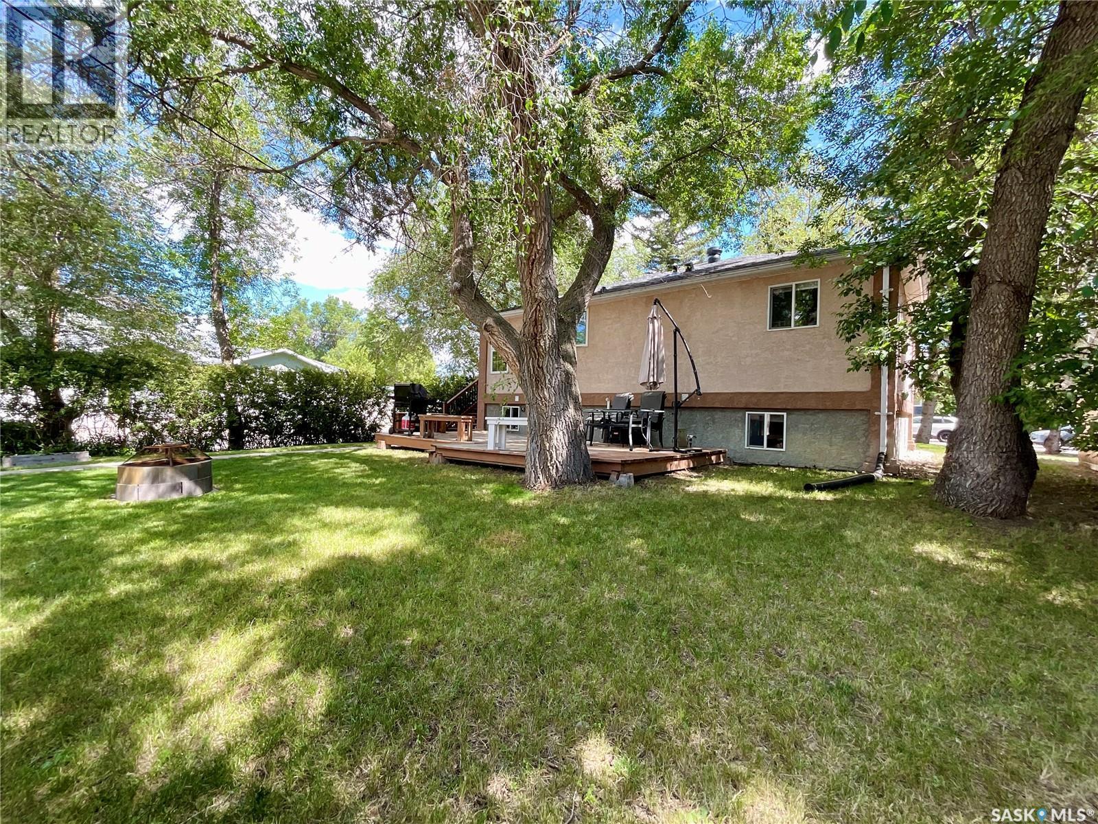 2700 Mcara Street, Regina, SK - Outdoor