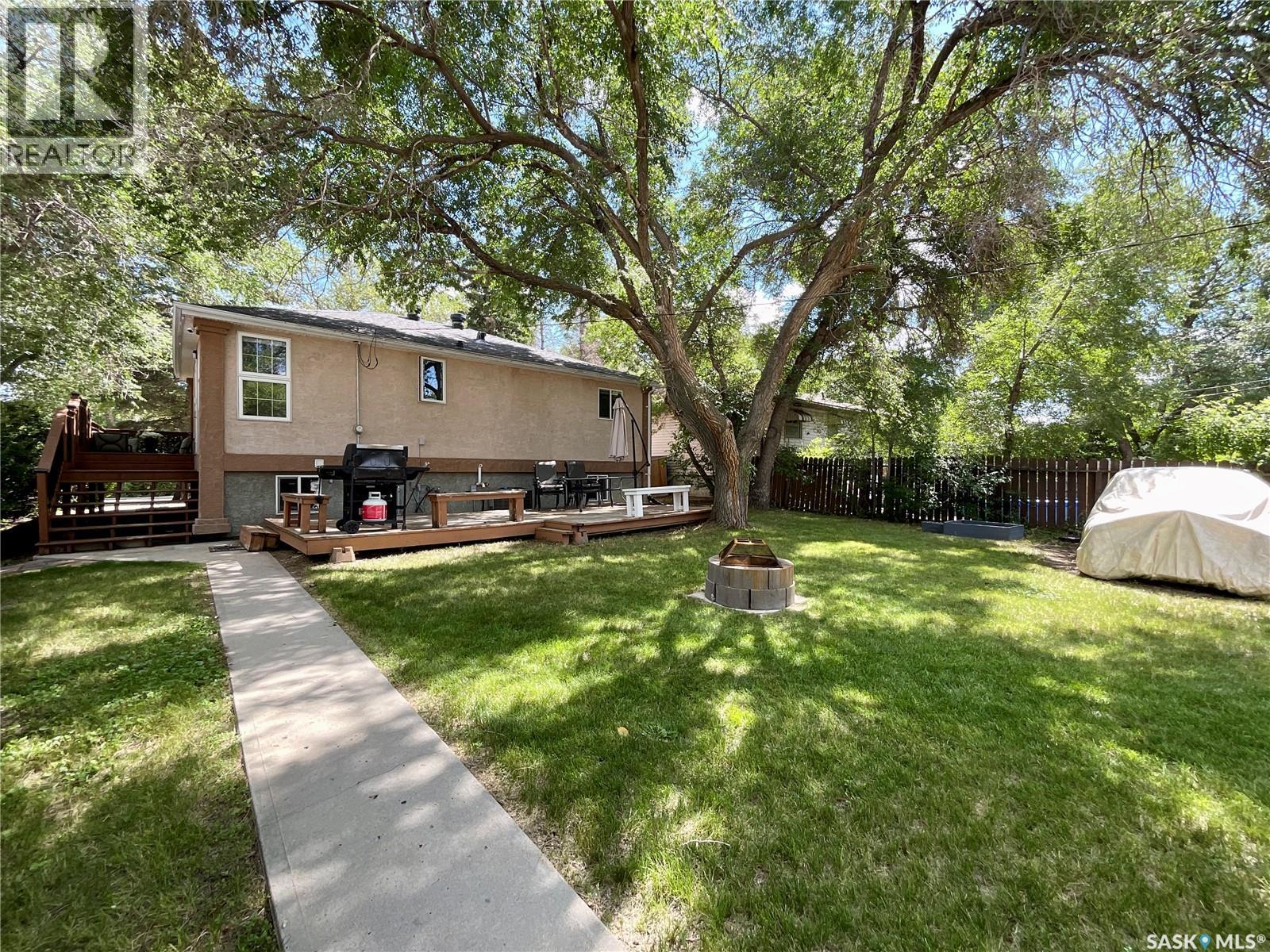 2700 Mcara Street, Regina, SK - Outdoor With Deck Patio Veranda
