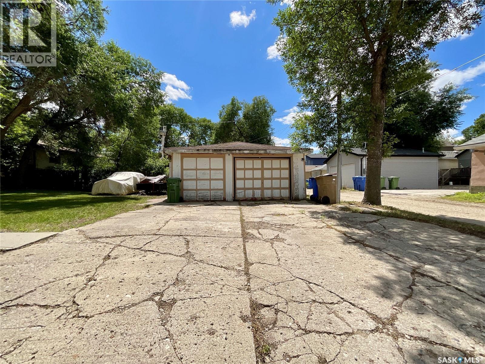 2700 Mcara Street, Regina, SK - Outdoor