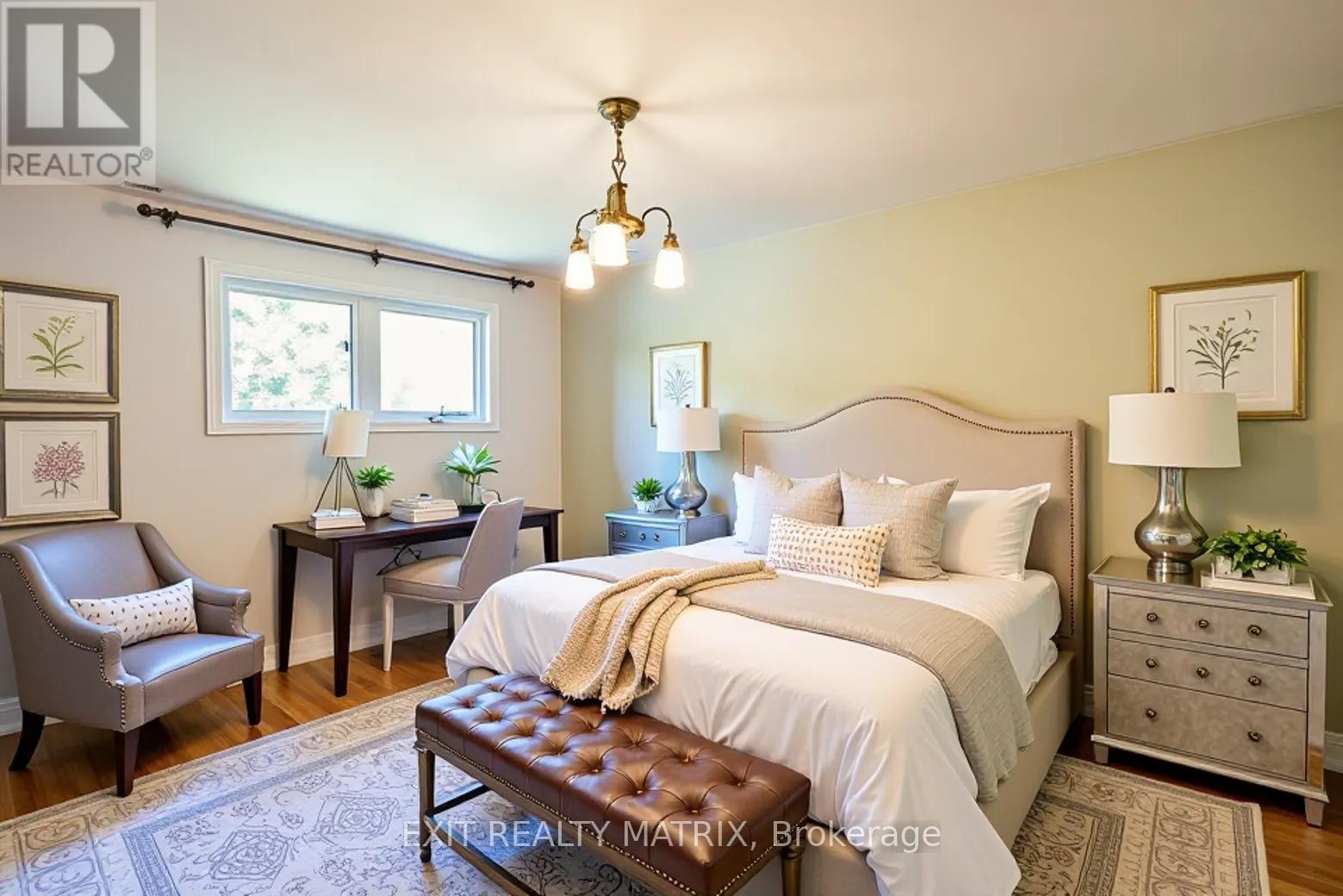 2064 St Laurent Boulevard, Ottawa, ON - Indoor Photo Showing Bedroom