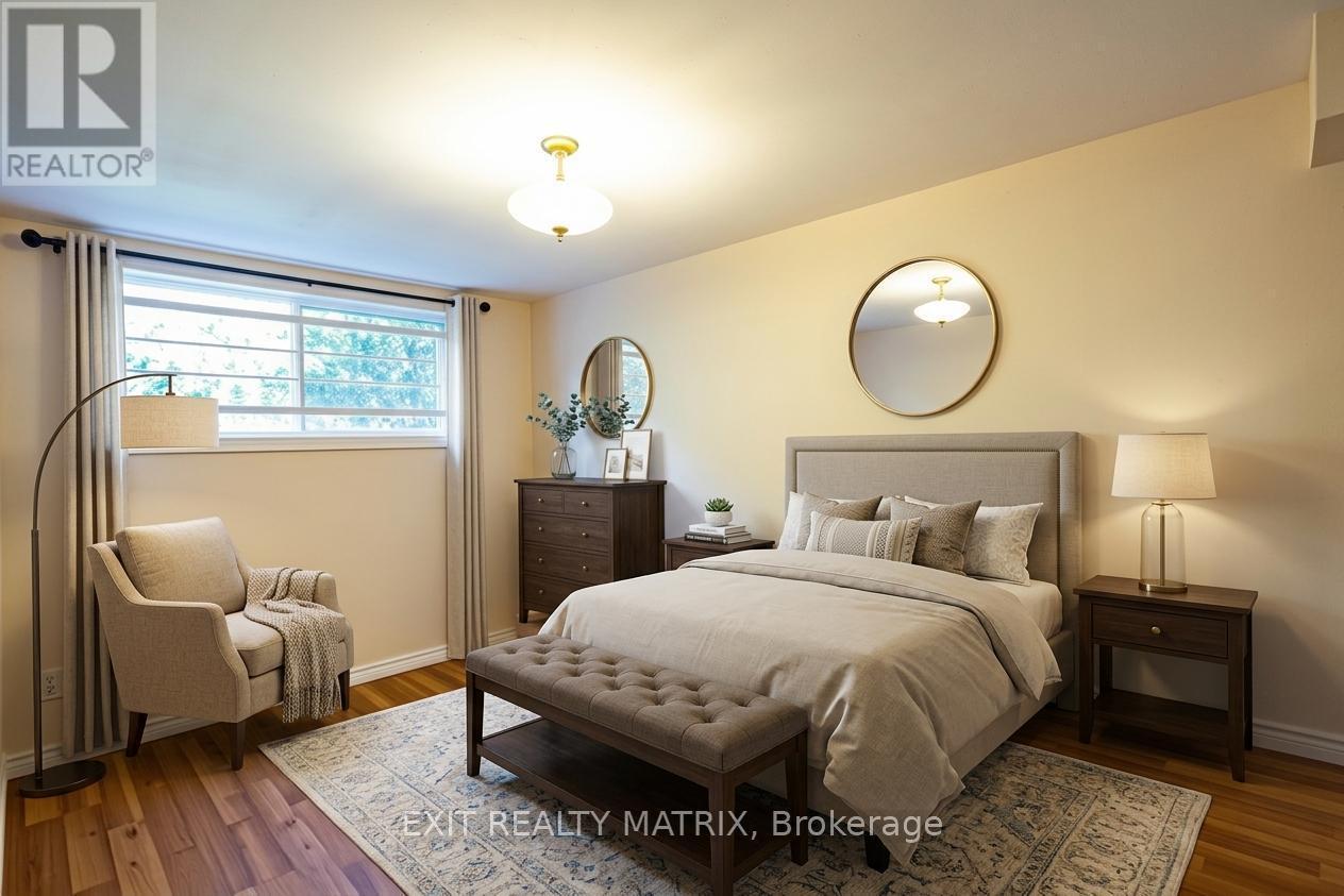 2064 St Laurent Boulevard, Ottawa, ON - Indoor Photo Showing Bedroom