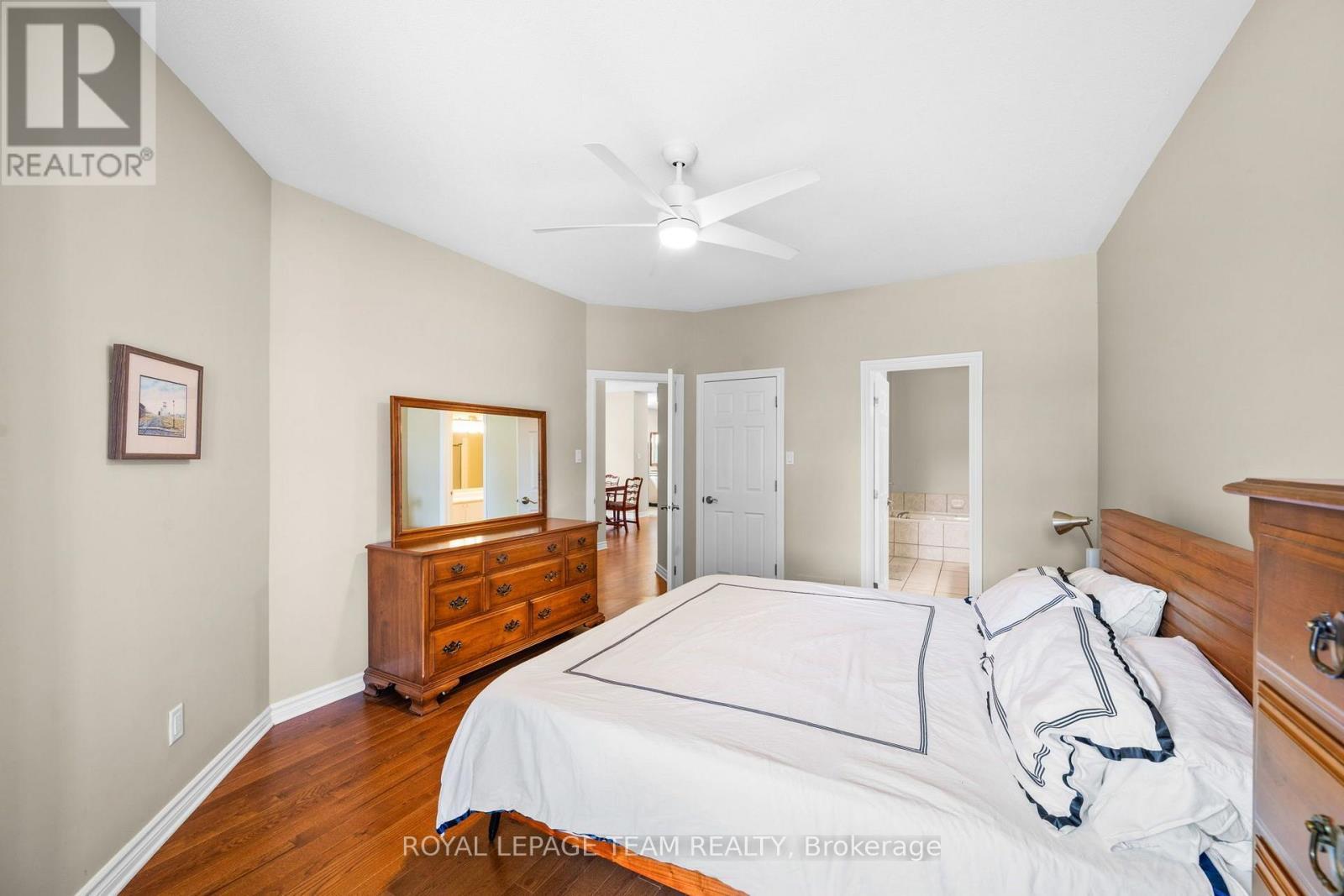 32 Trump Avenue, Ottawa, ON - Indoor Photo Showing Bedroom