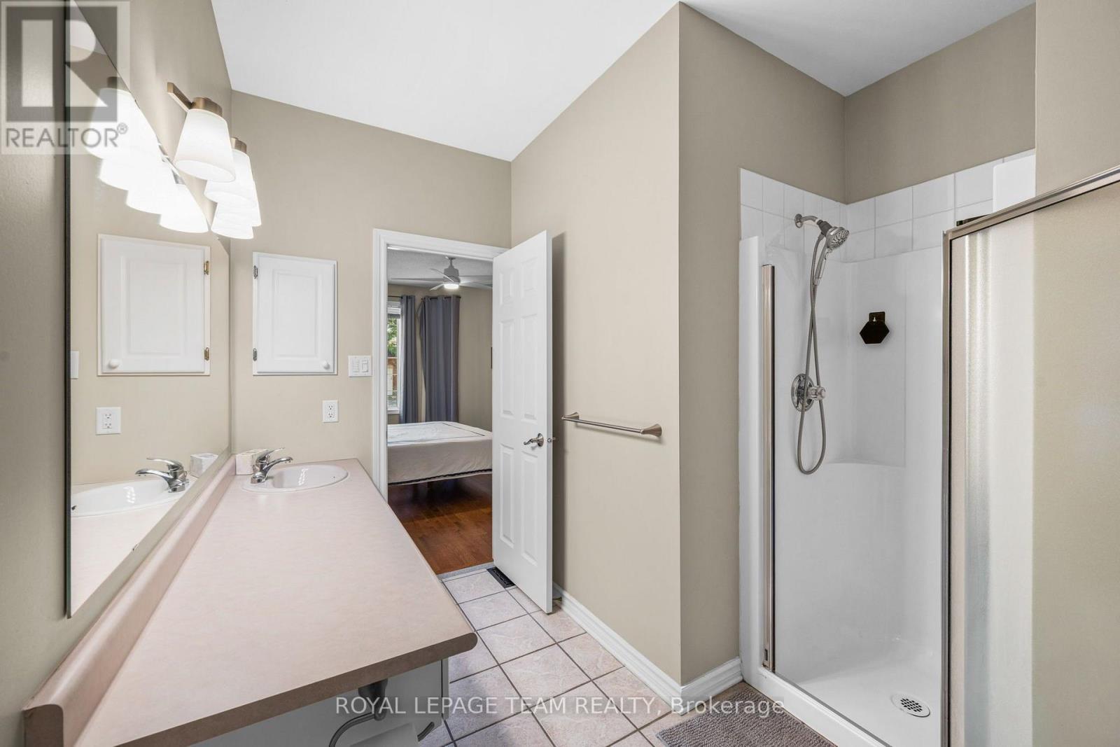 32 Trump Avenue, Ottawa, ON - Indoor Photo Showing Bathroom