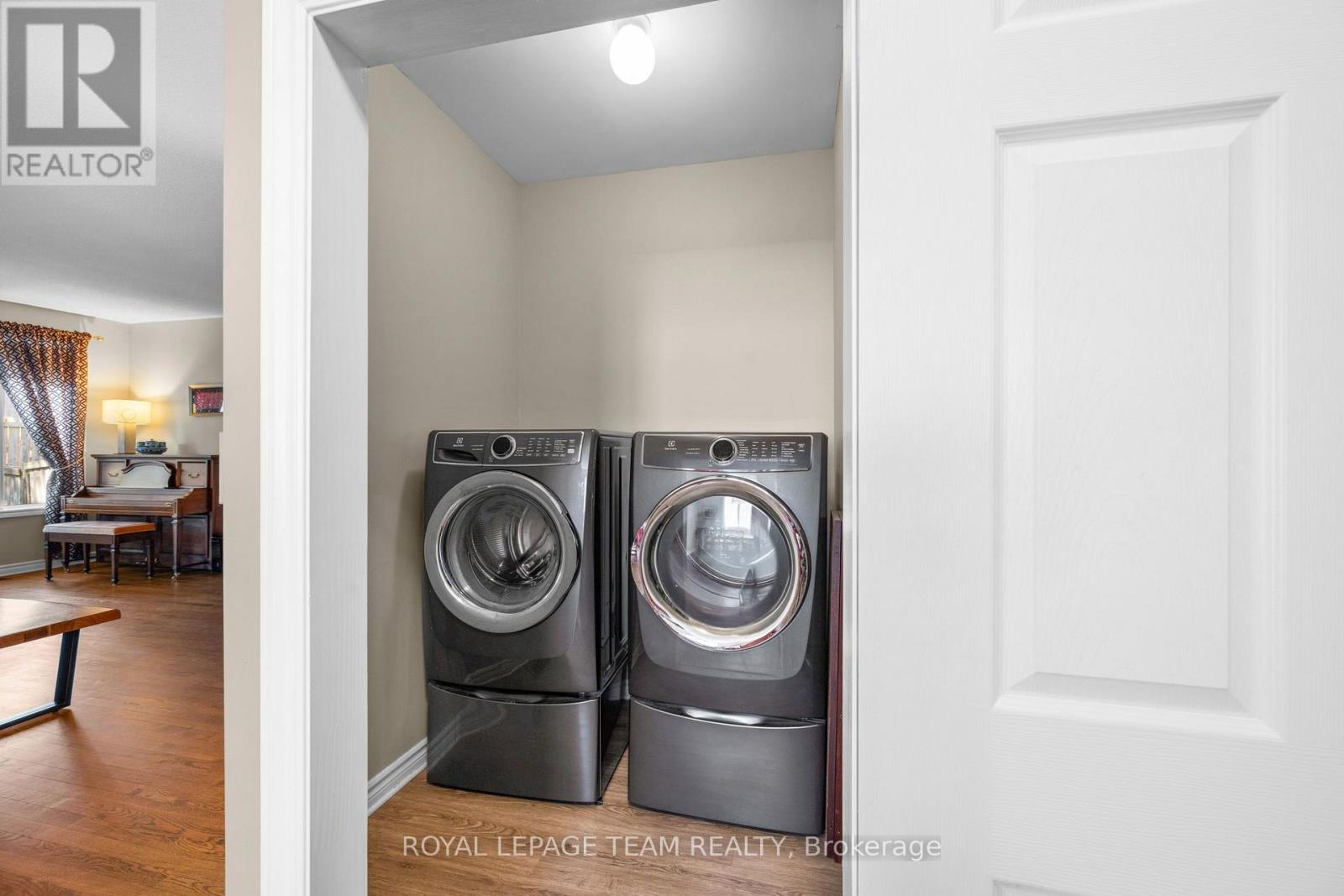32 Trump Avenue, Ottawa, ON - Indoor Photo Showing Laundry Room
