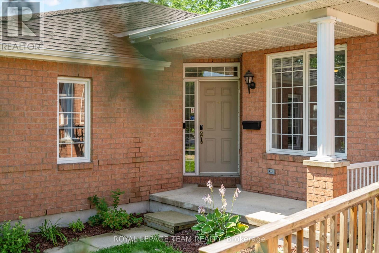 32 Trump Avenue, Ottawa, ON - Outdoor With Deck Patio Veranda With Exterior