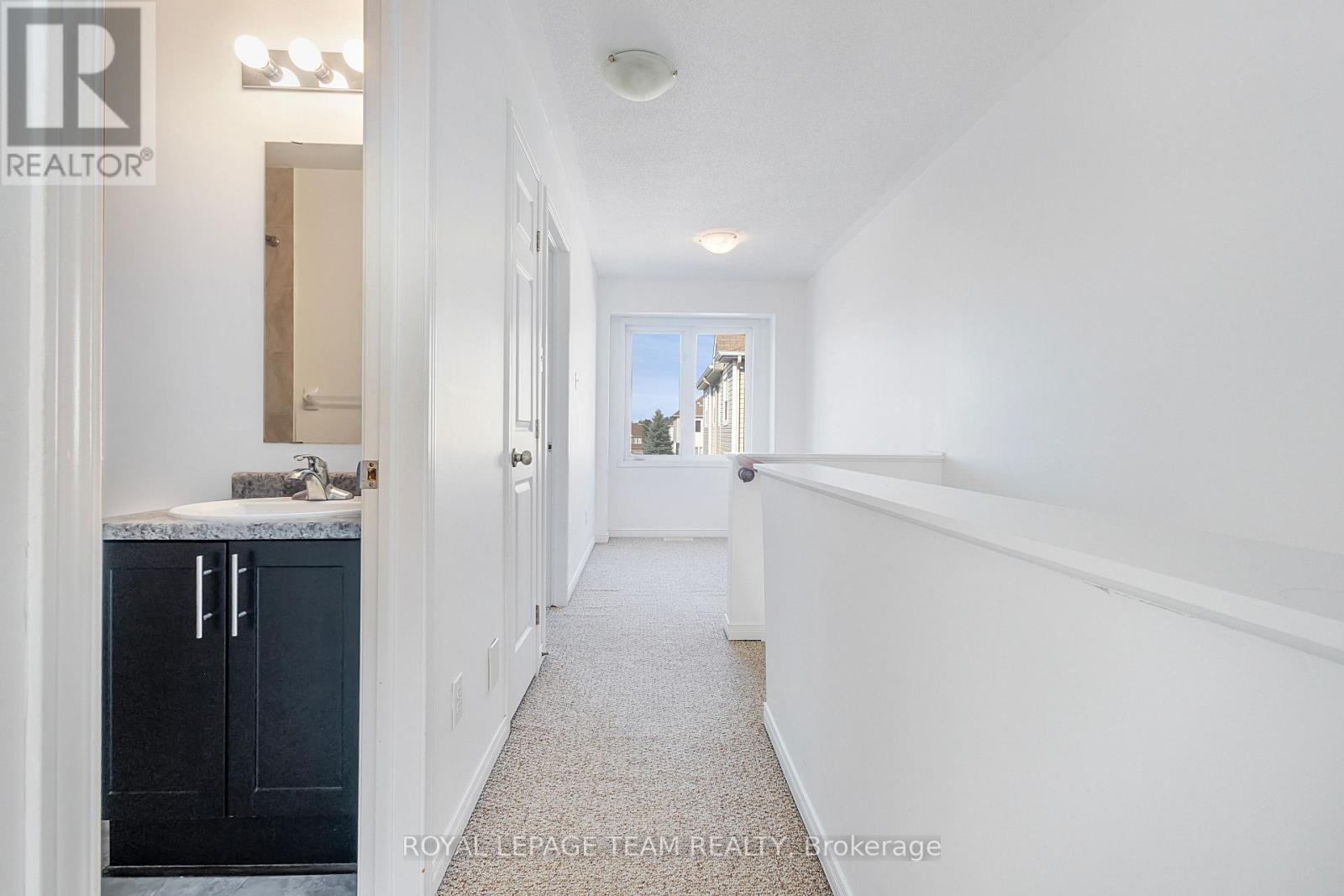 566 Simran Private, Ottawa, ON - Indoor Photo Showing Other Room
