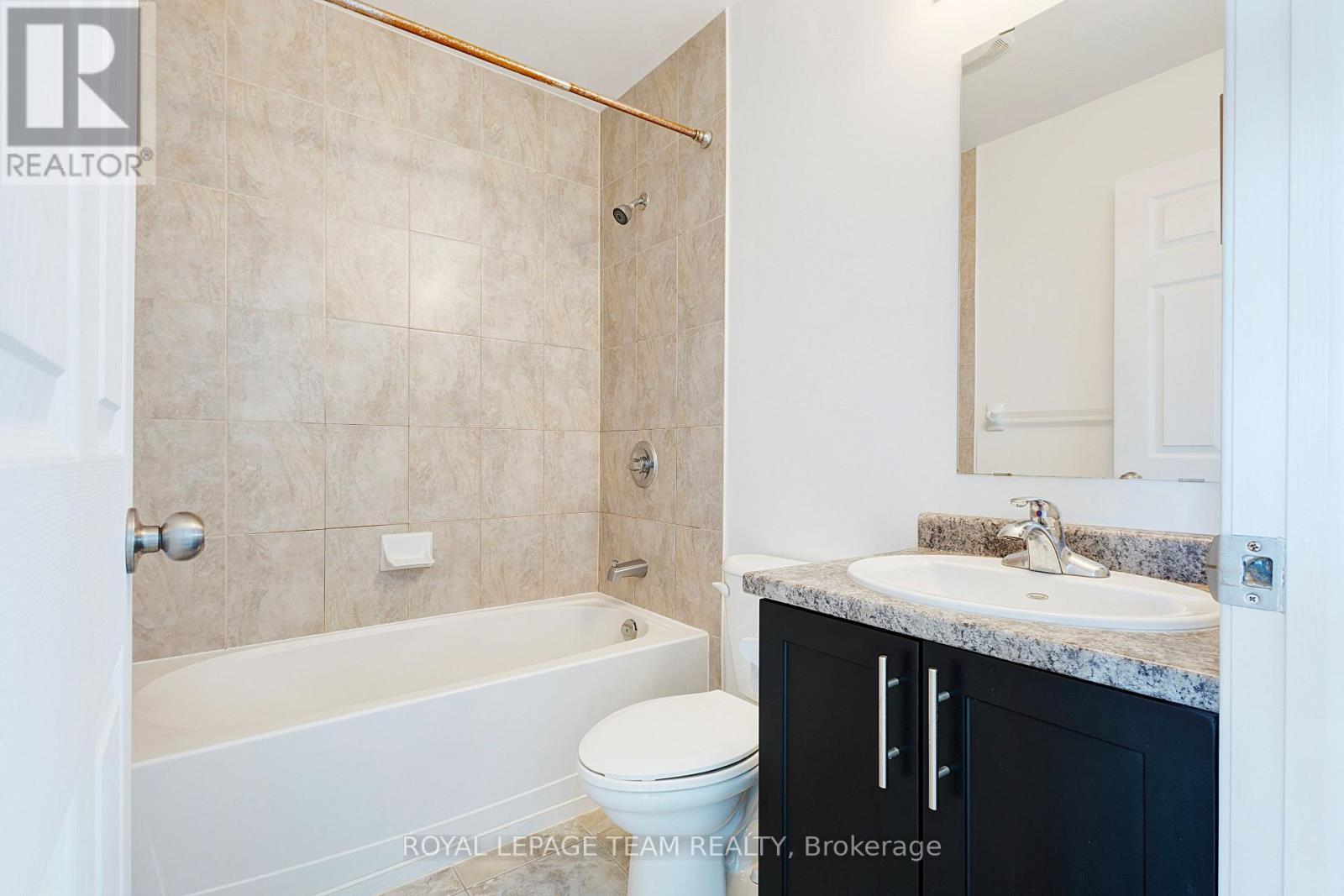 566 Simran Private, Ottawa, ON - Indoor Photo Showing Bathroom