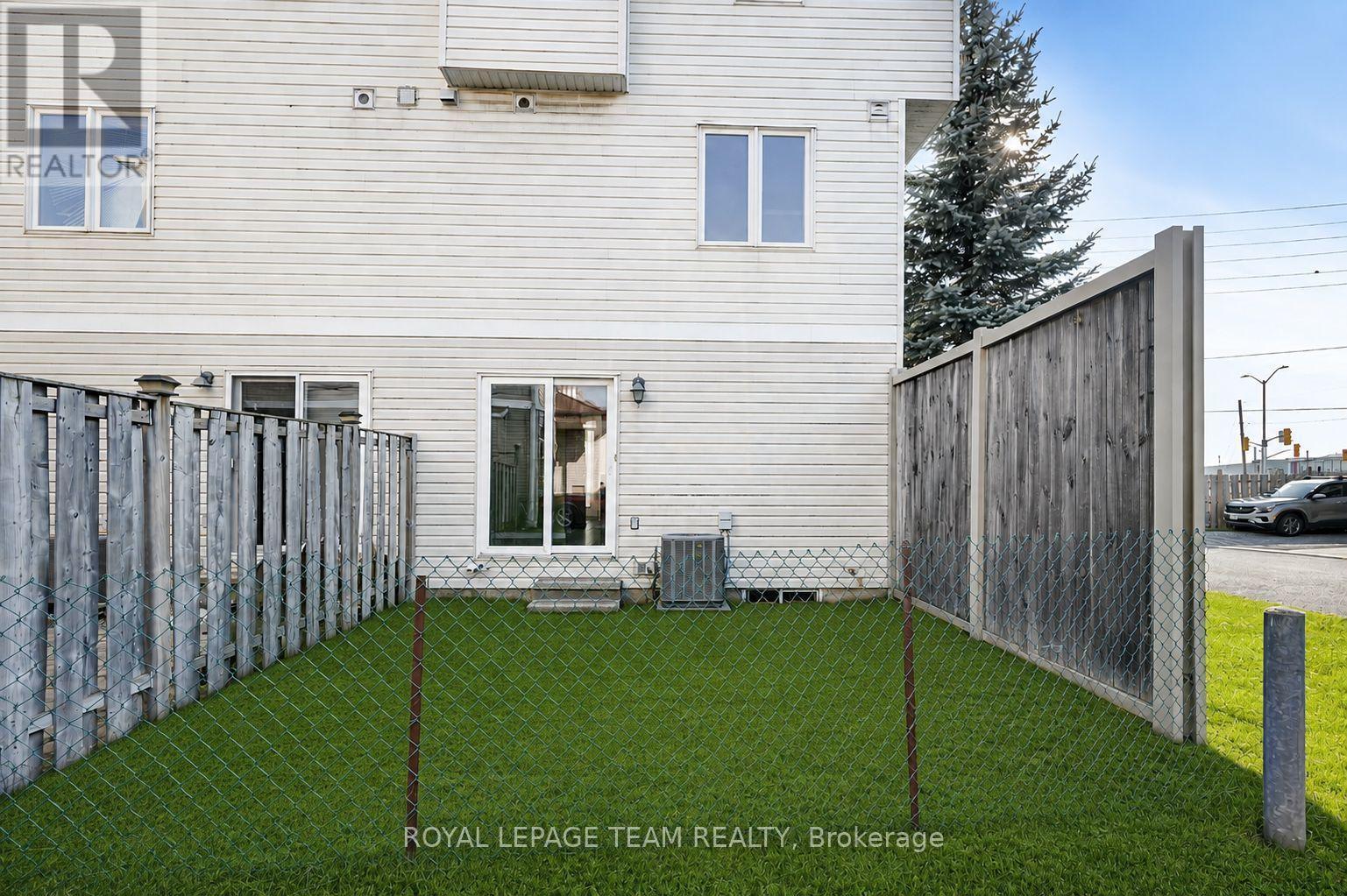 566 Simran Private, Ottawa, ON - Outdoor With Exterior
