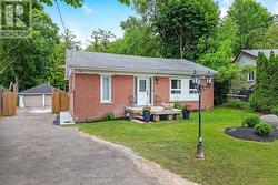 46 HEWSON CRESCENT Halton Hills, ON L7G 2N9