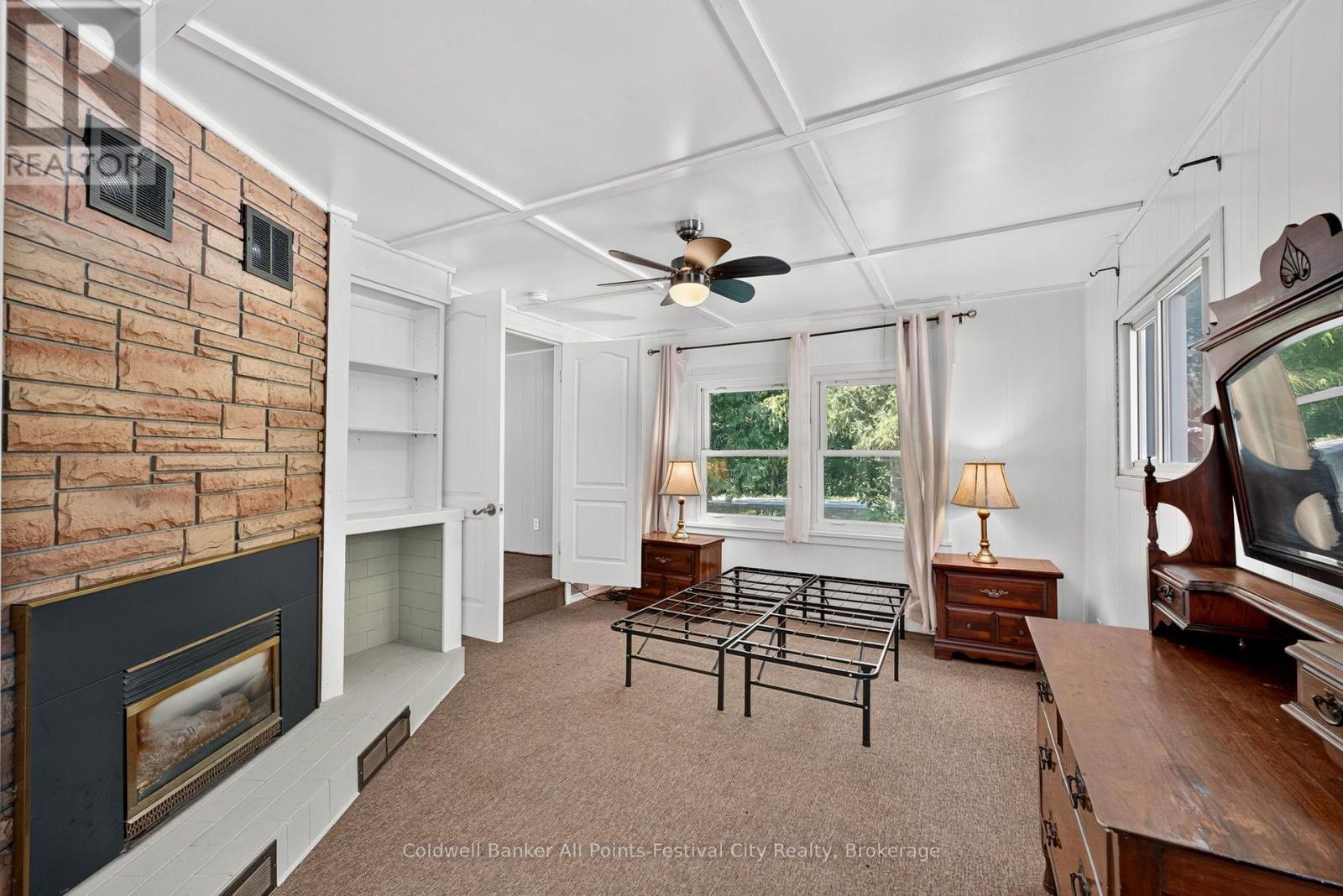 31 Salkeld Street, Central Huron (Goderich), ON - Indoor With Fireplace