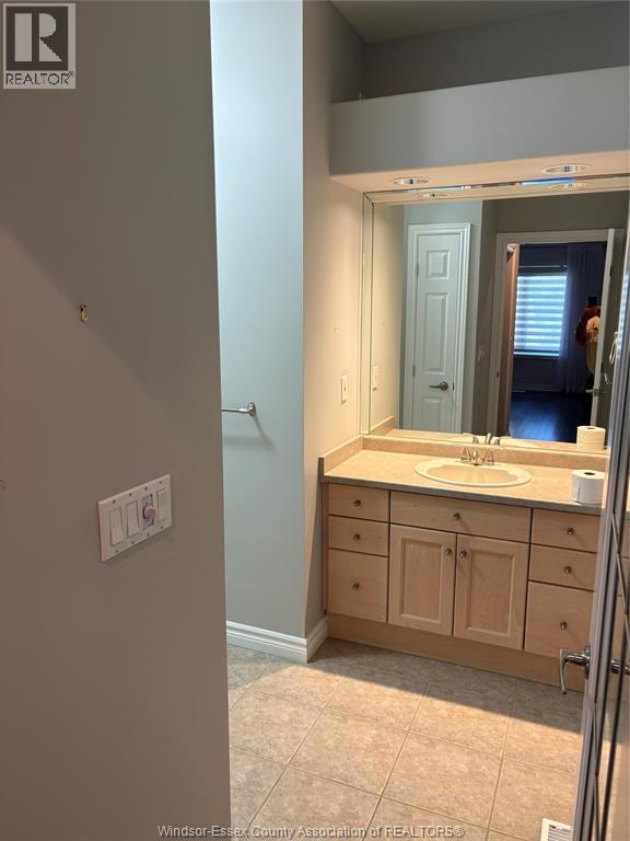1465 Poisson, Tecumseh, ON - Indoor Photo Showing Bathroom