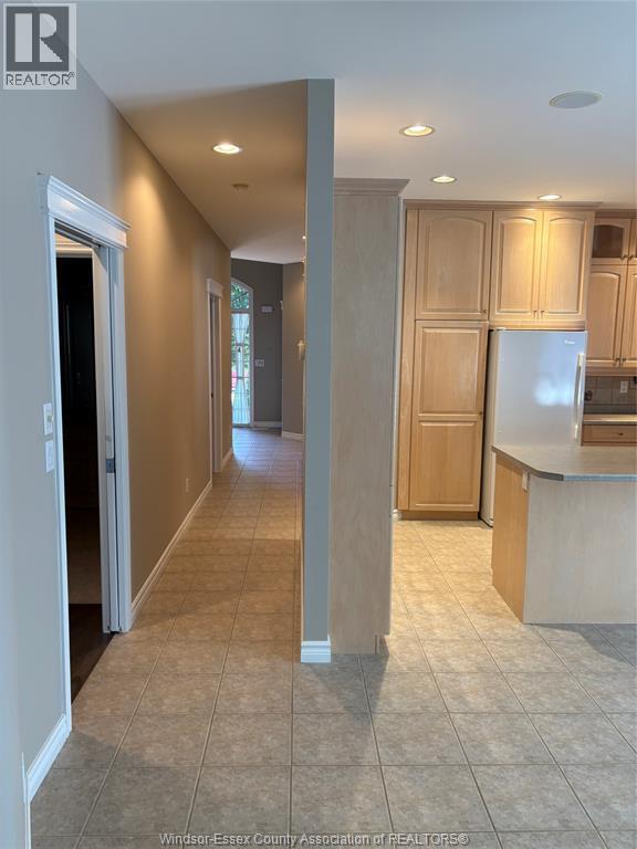1465 Poisson, Tecumseh, ON - Indoor Photo Showing Kitchen