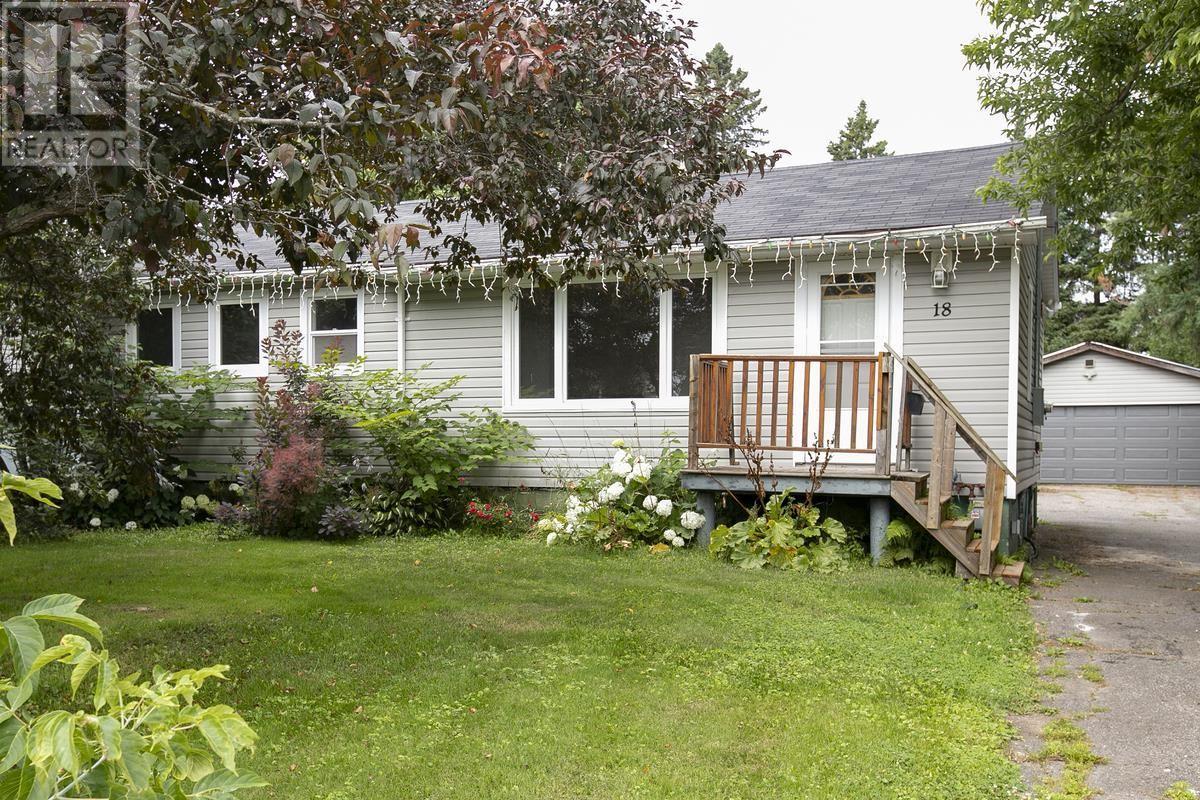 18 Eastern Ave, Sault Ste. Marie, ON - Outdoor With Deck Patio Veranda