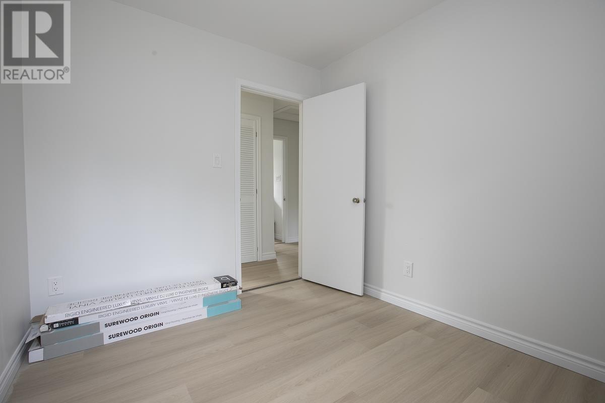 18 Eastern Ave, Sault Ste. Marie, ON - Indoor Photo Showing Other Room