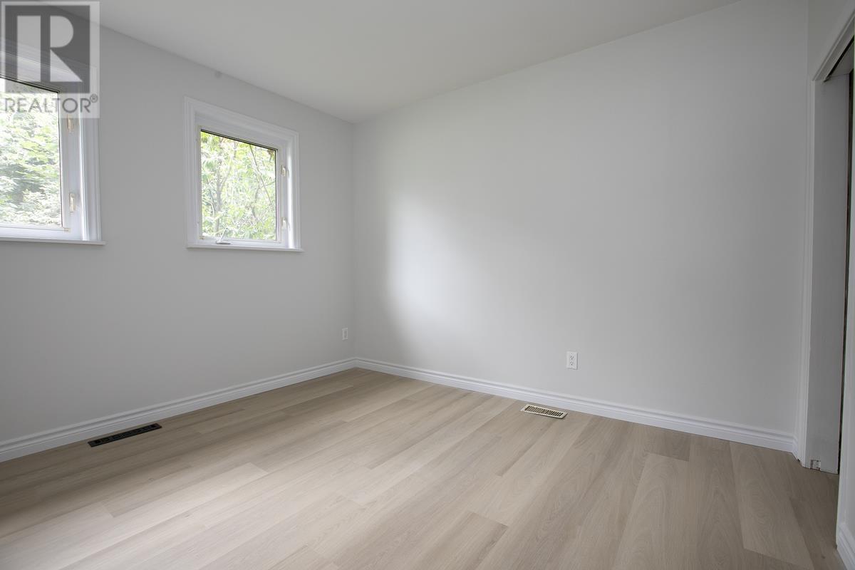 18 Eastern Ave, Sault Ste. Marie, ON - Indoor Photo Showing Other Room